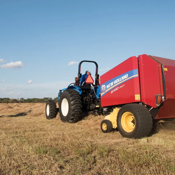 New Holland RF Fixed Chamber Round Balers