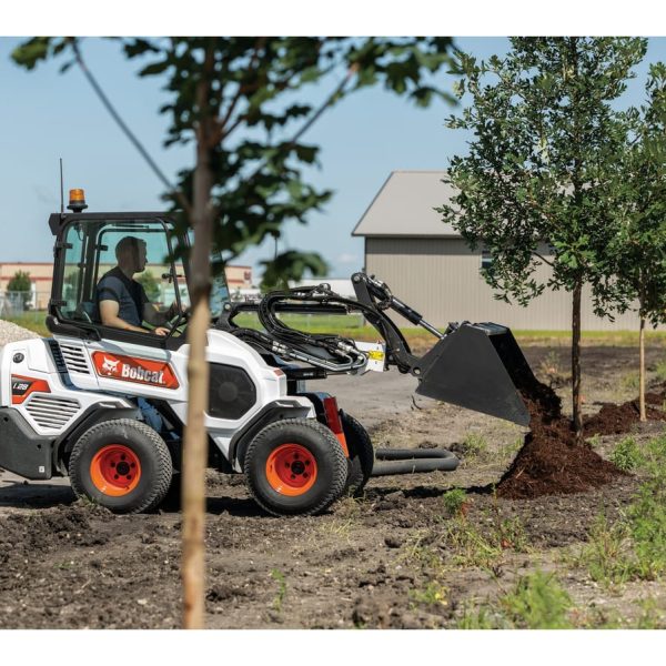 Bob Cat L28 Small Articulated Loader