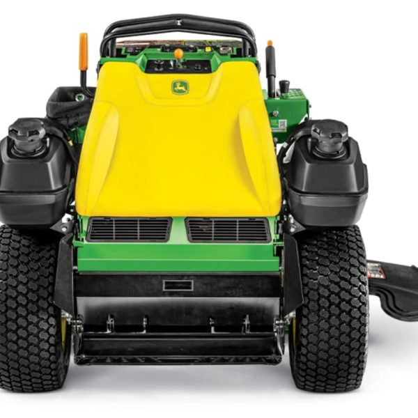 John Deere Q820M QuikTrak™ Stand-On Mower