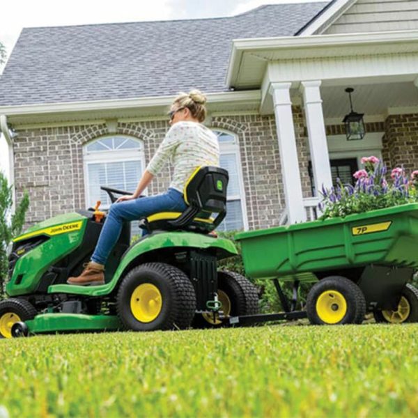 John Deere S120 Lawn Tractor