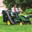 John Deere S170 Lawn Tractor