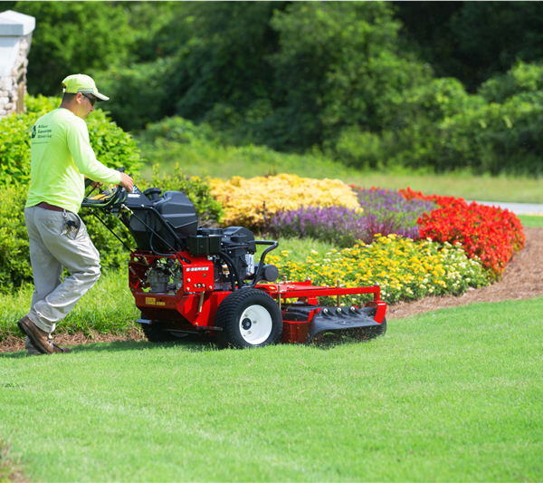 Exmark Turf Tracer S-Series with 14.5 HP* Kawasaki FS481V Engine and 48" UltraCut Series 3 Deck